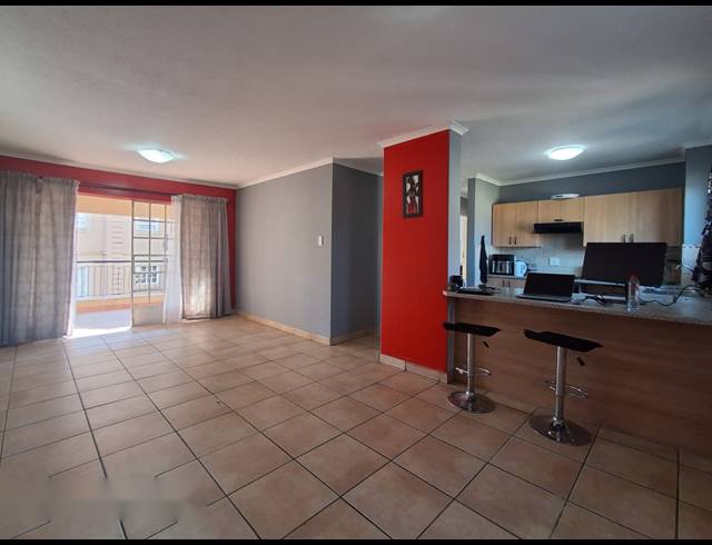 2 BEDROOM TOWNHOUSE FOR SALE IN CASTLEVIEW